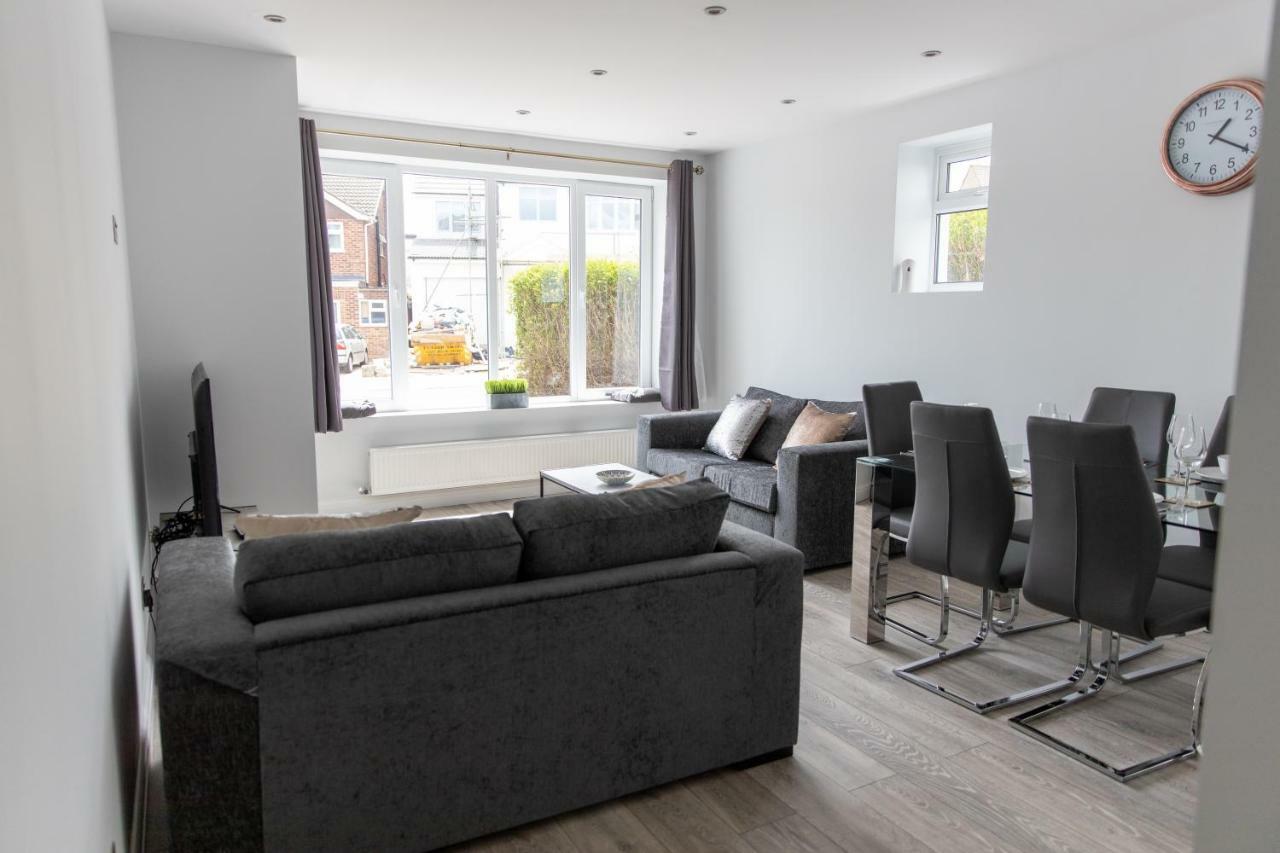 London Northwick Park Serviced Apartments By Riis Property Harrow Buitenkant foto