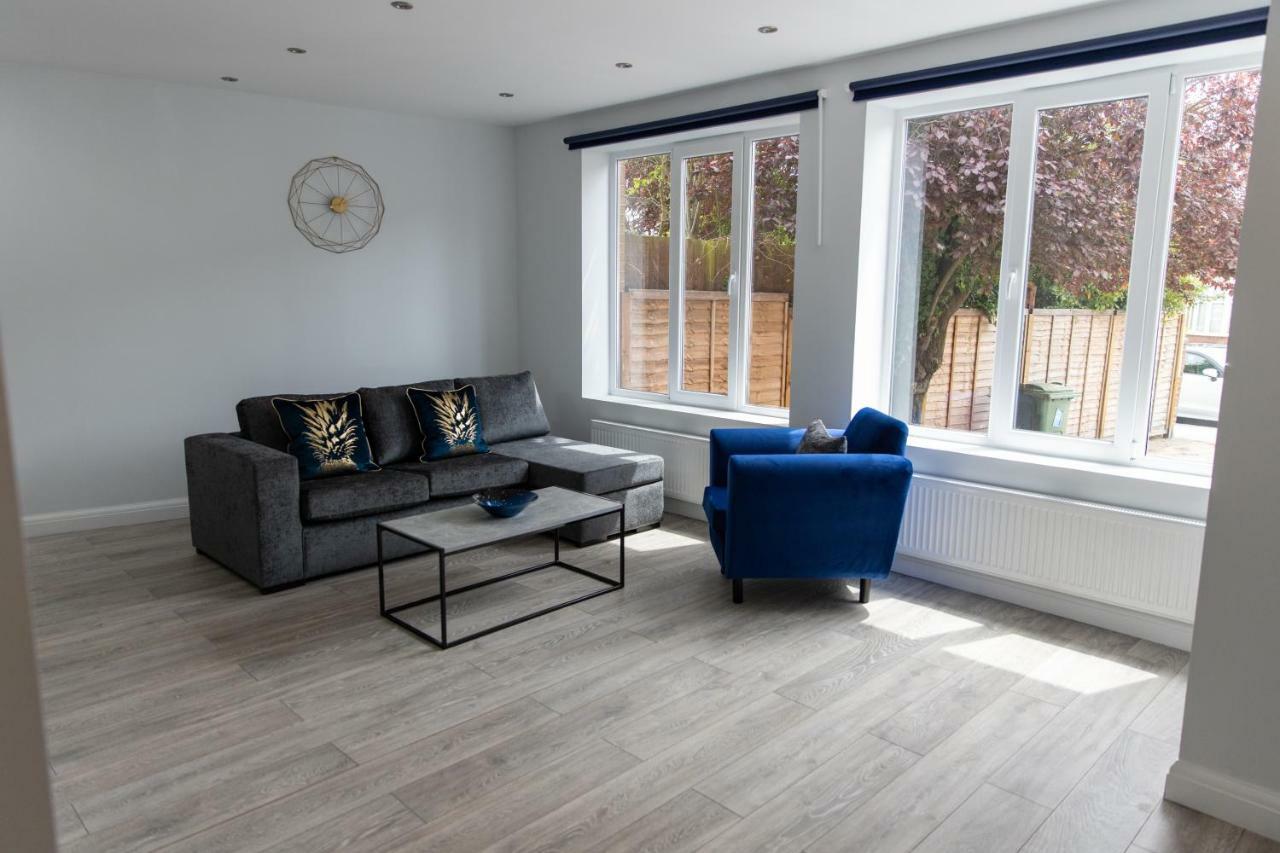 London Northwick Park Serviced Apartments By Riis Property Harrow Buitenkant foto