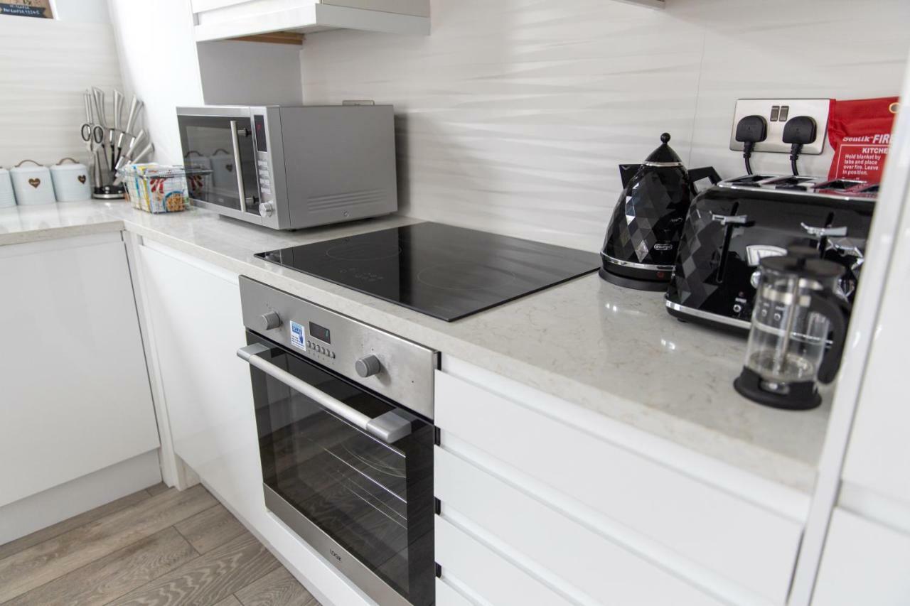 London Northwick Park Serviced Apartments By Riis Property Harrow Buitenkant foto