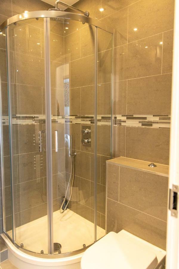 London Northwick Park Serviced Apartments By Riis Property Harrow Buitenkant foto