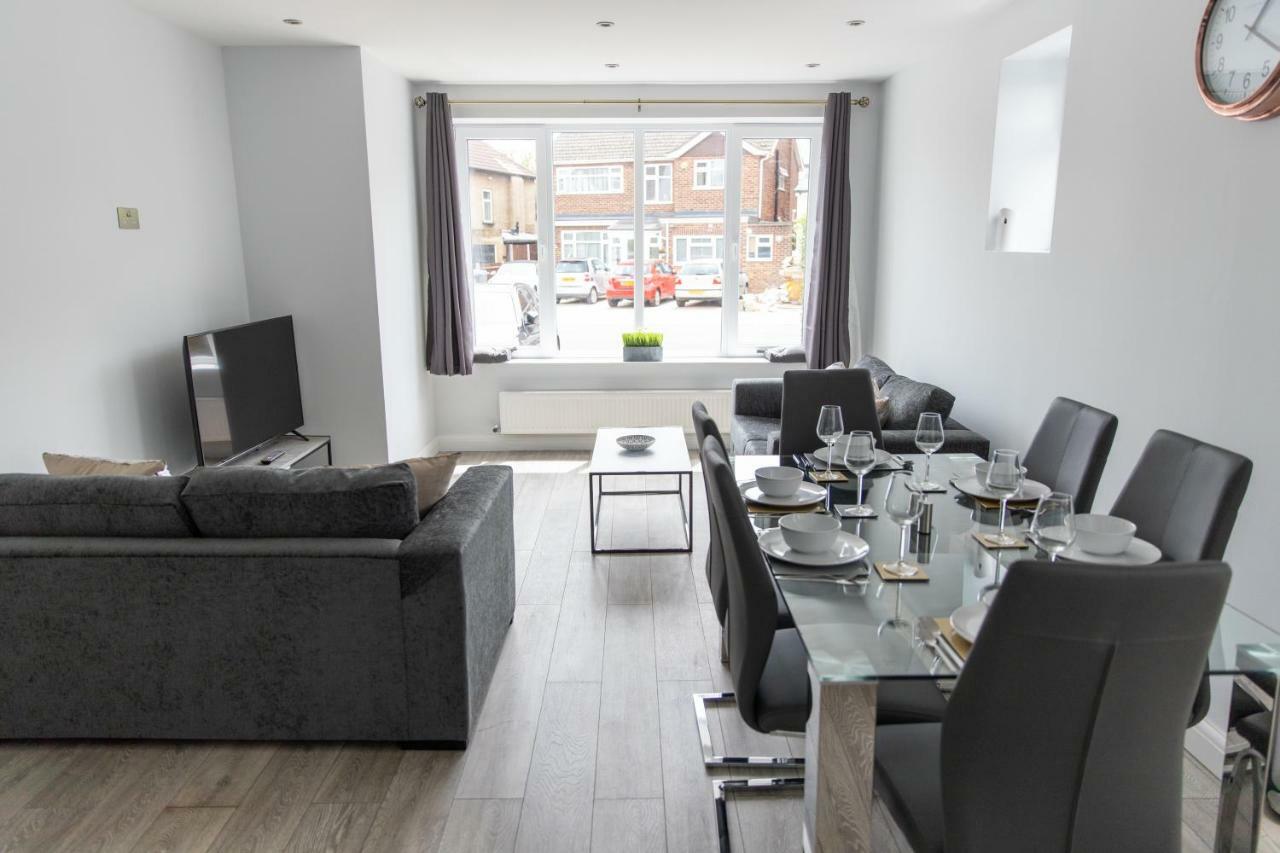 London Northwick Park Serviced Apartments By Riis Property Harrow Buitenkant foto