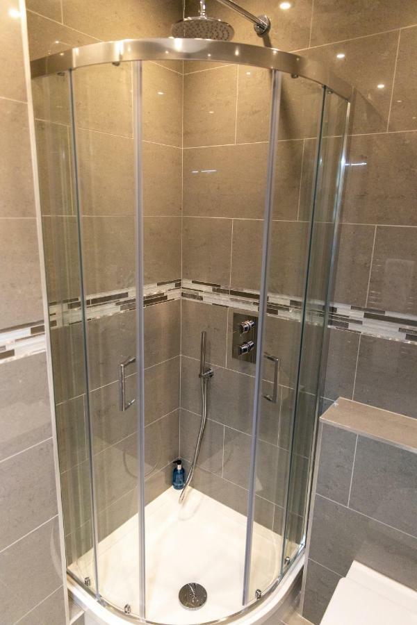 London Northwick Park Serviced Apartments By Riis Property Harrow Buitenkant foto