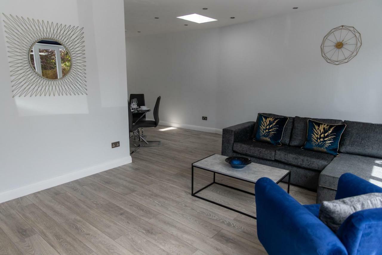 London Northwick Park Serviced Apartments By Riis Property Harrow Buitenkant foto