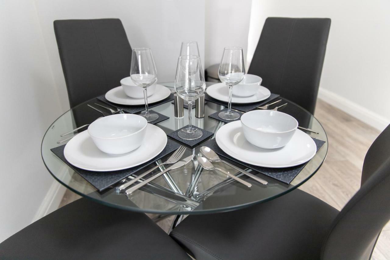 London Northwick Park Serviced Apartments By Riis Property Harrow Buitenkant foto