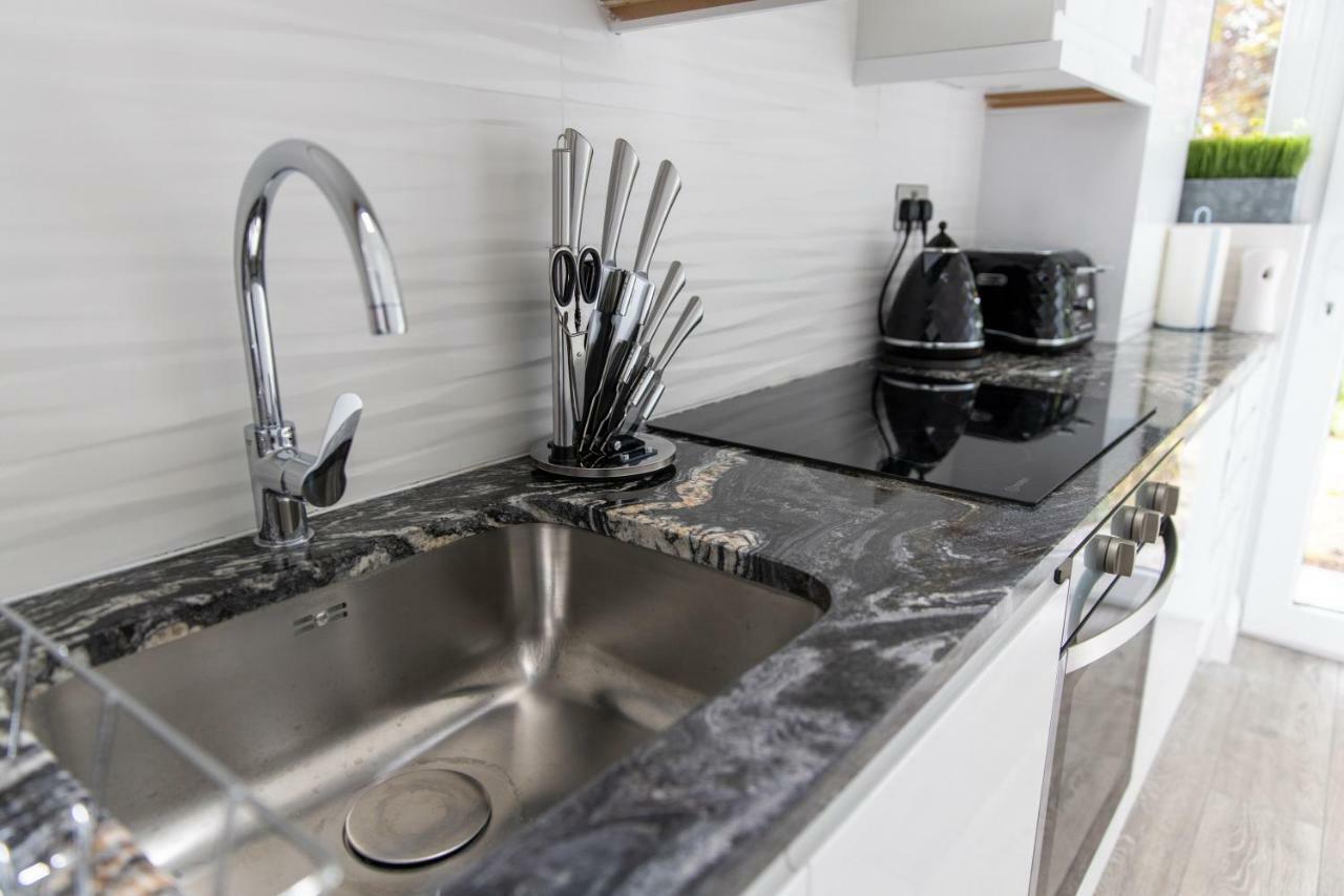 London Northwick Park Serviced Apartments By Riis Property Harrow Buitenkant foto