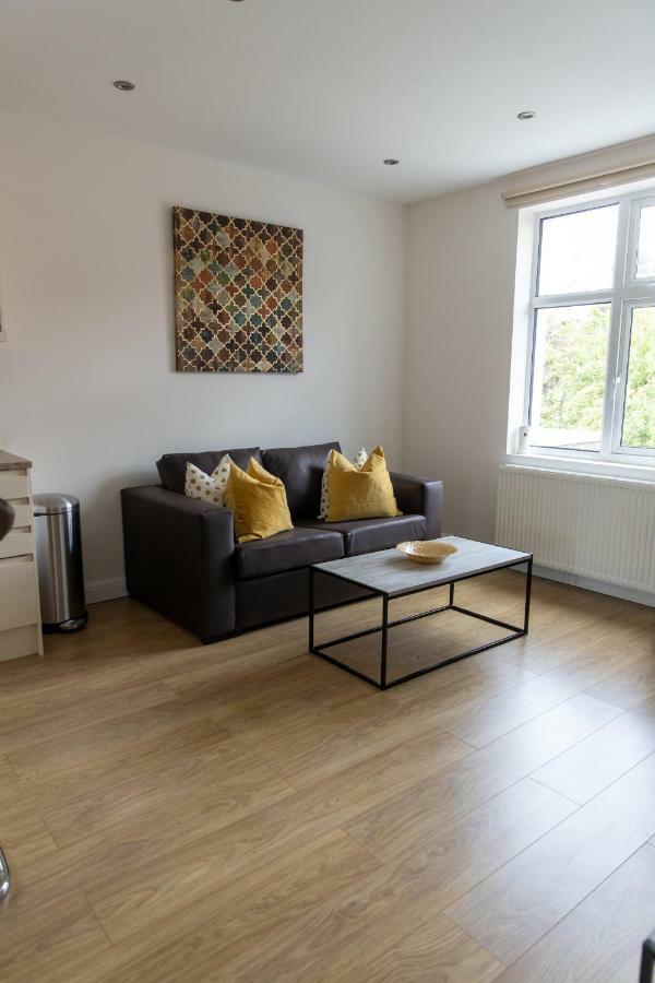 London Northwick Park Serviced Apartments By Riis Property Harrow Buitenkant foto